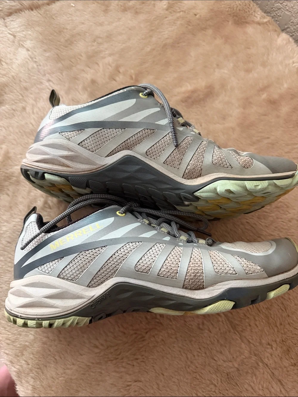 Merrell tennis shoes  3710